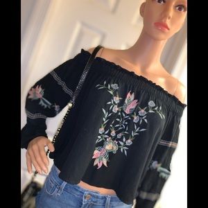 ✨ AE Boho Floral Off the Shoulder Top